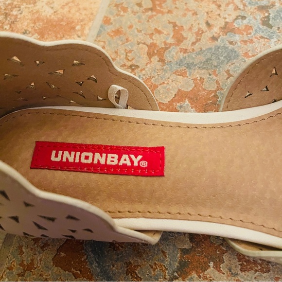🎂Cute &Comfy Union Bay Leather White Cutout Scalloped Edge D’Orsay Style Flats! - Picture 5 of 14